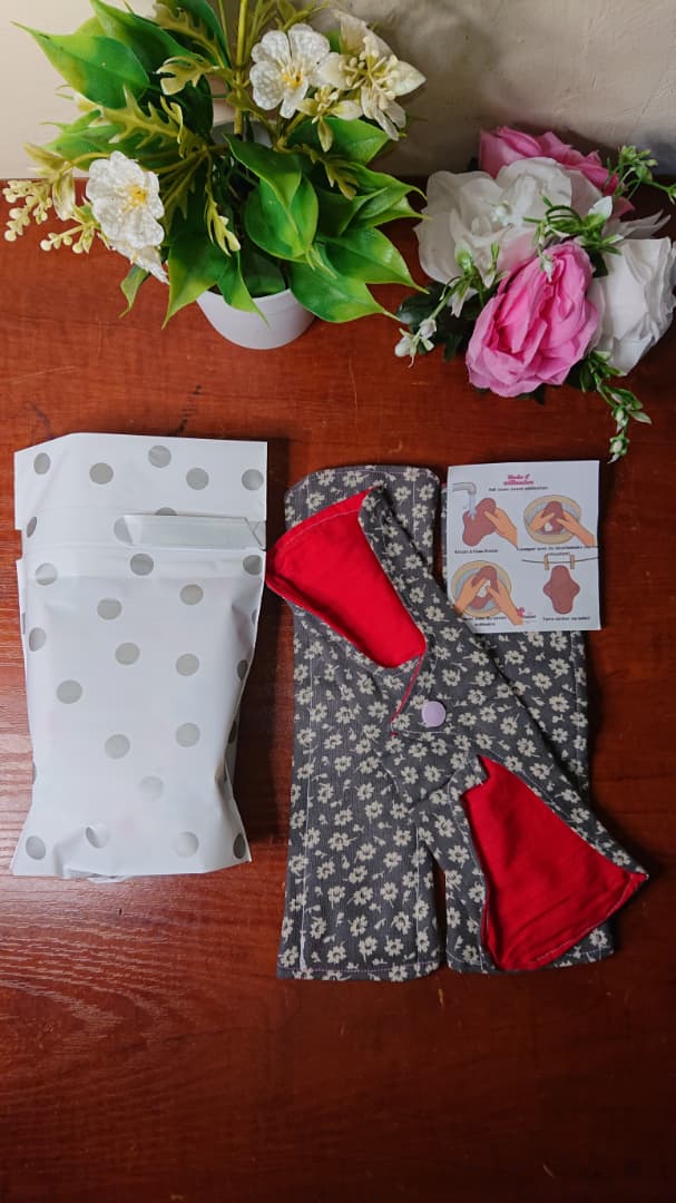 Nos serviettes hygiéniques lavables (3 pièces TAILLES MOYENNE)